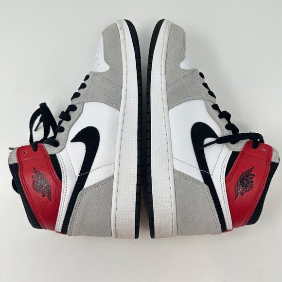 Nike Air Jordan 1 Retro 1 High OG Light Smoke Grey Youth Size 7Y - Picture 5 of 16